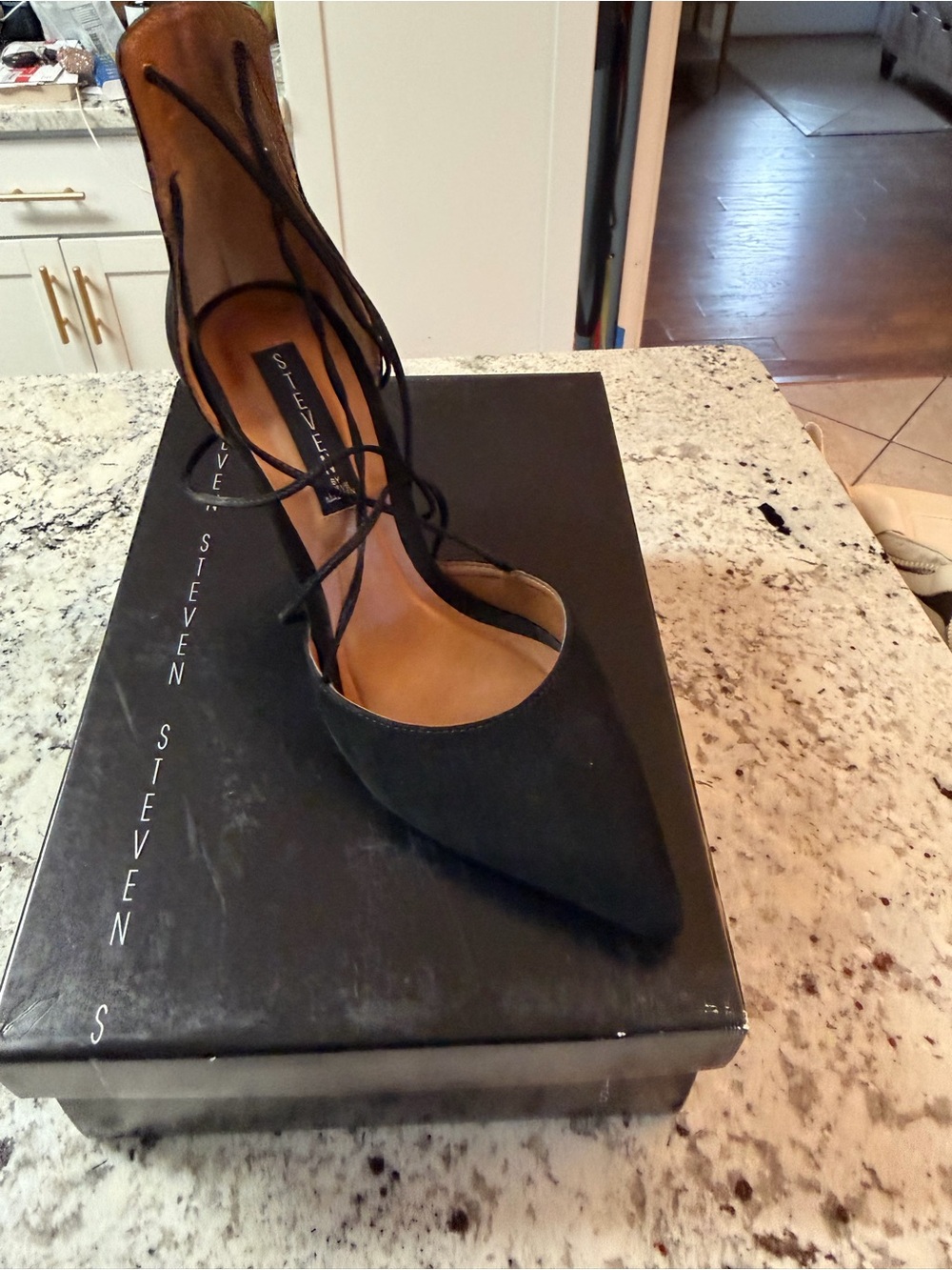 Steve Madden Black Lace-Up Pointed Toe Pump